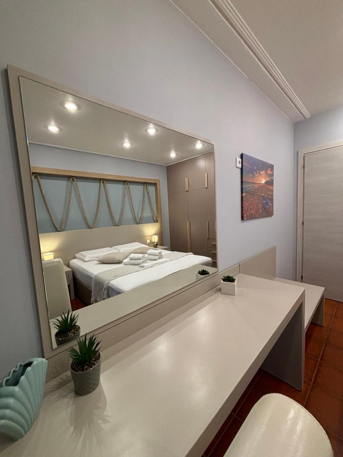Green Suite Skiathos ภายนอก รูปภาพ
