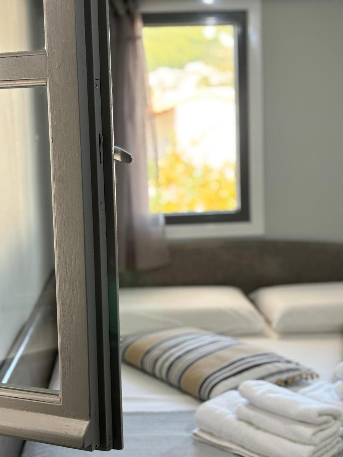 Green Suite Skiathos ภายนอก รูปภาพ